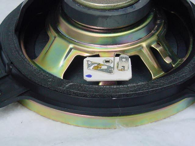 2001 subaru outback speakers